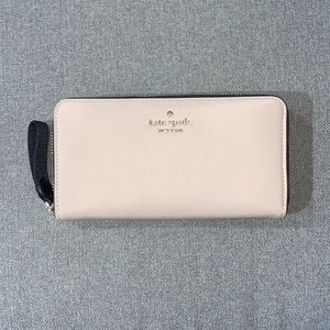 Kate Spade Wallet. NWT. Cream/Tan with black zipper lining.